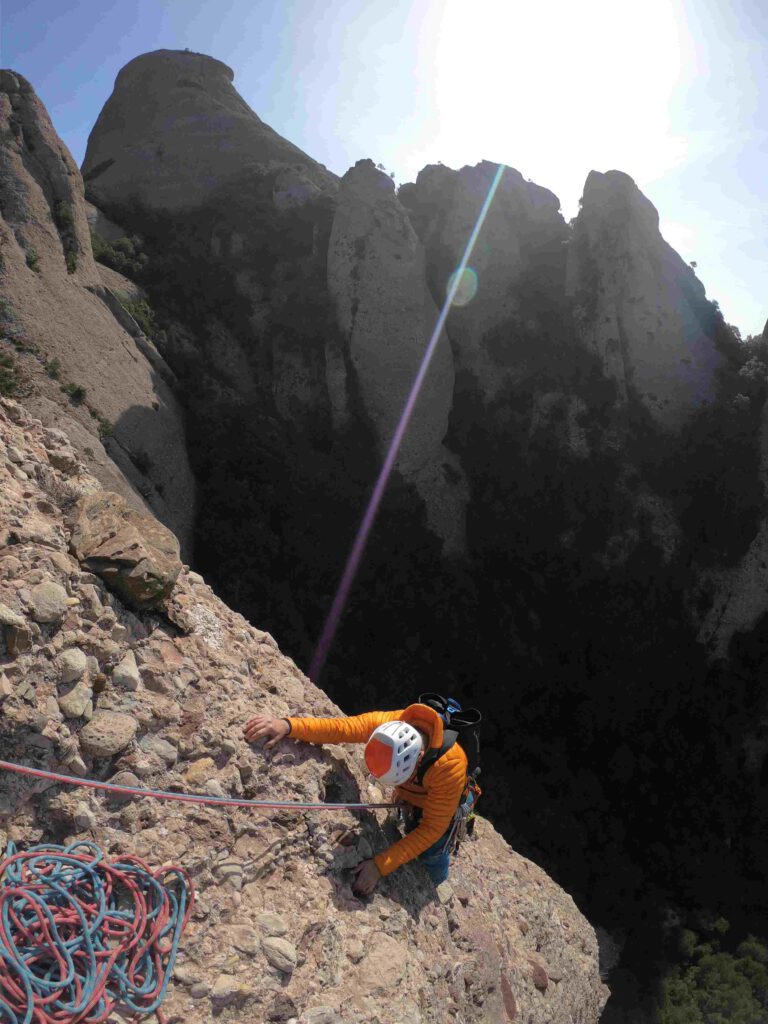 Escalada Via GEDE al Sentinella, Montserrat.